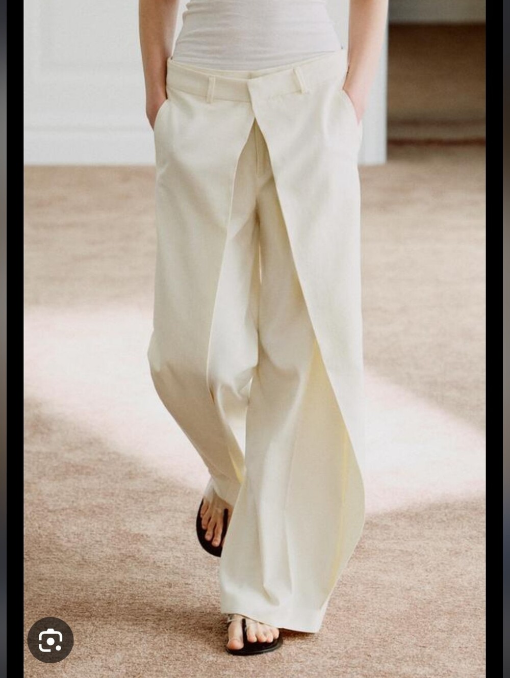 Zara Front Pleated Pants Crwam Size Xs NWT